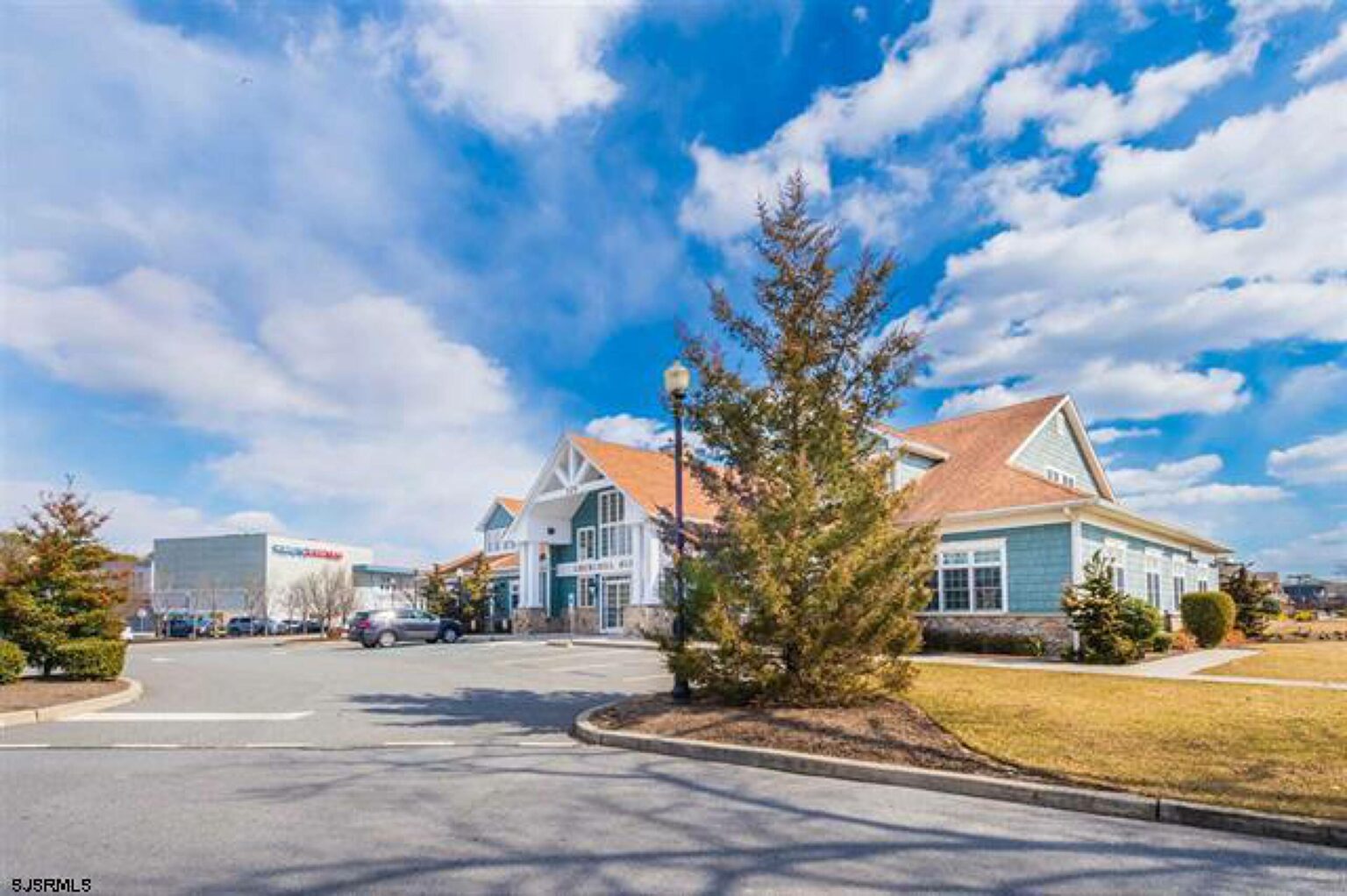 Class 'A' Professional Office Building Available For Sale South